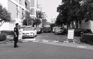 寶馬車逆行引發(fā)物業(yè)沖突，破胎器爭議再引關注