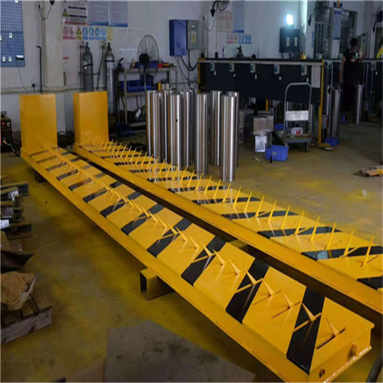 減速帶式防撞扎胎器 提升門(mén)衛(wèi)安全的智能阻車?yán)? />
</span>
<span id=